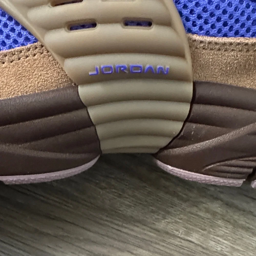 Jordan O/S SP Turner Men's Sneakers in Brown and Blue - Picture 7 of 7